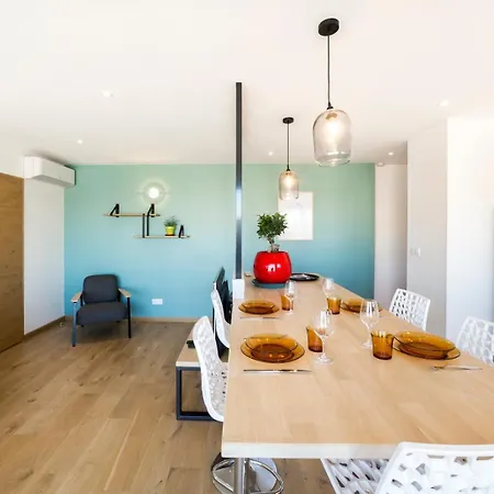 Apartment Avec Balcon - Clim Et Parking Ail *