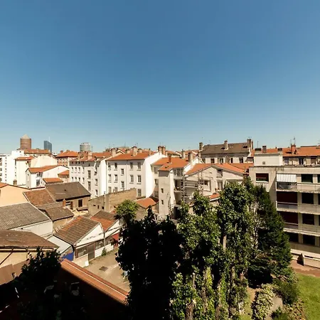 Avec Balcon - Clim Et Parking Ail *